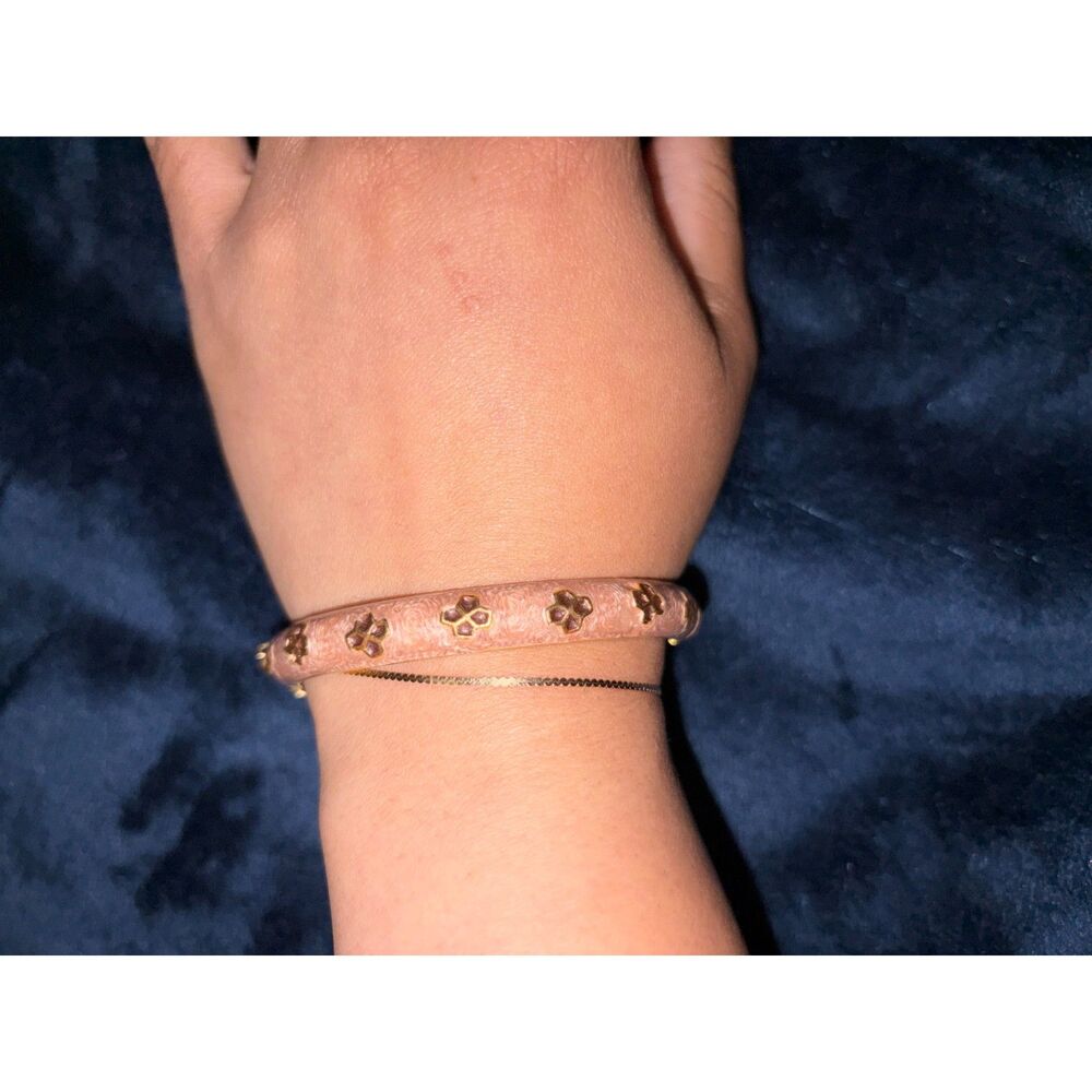 New Blush Pink Floral Gold Tone Hinged Bangle Bracelet 7"